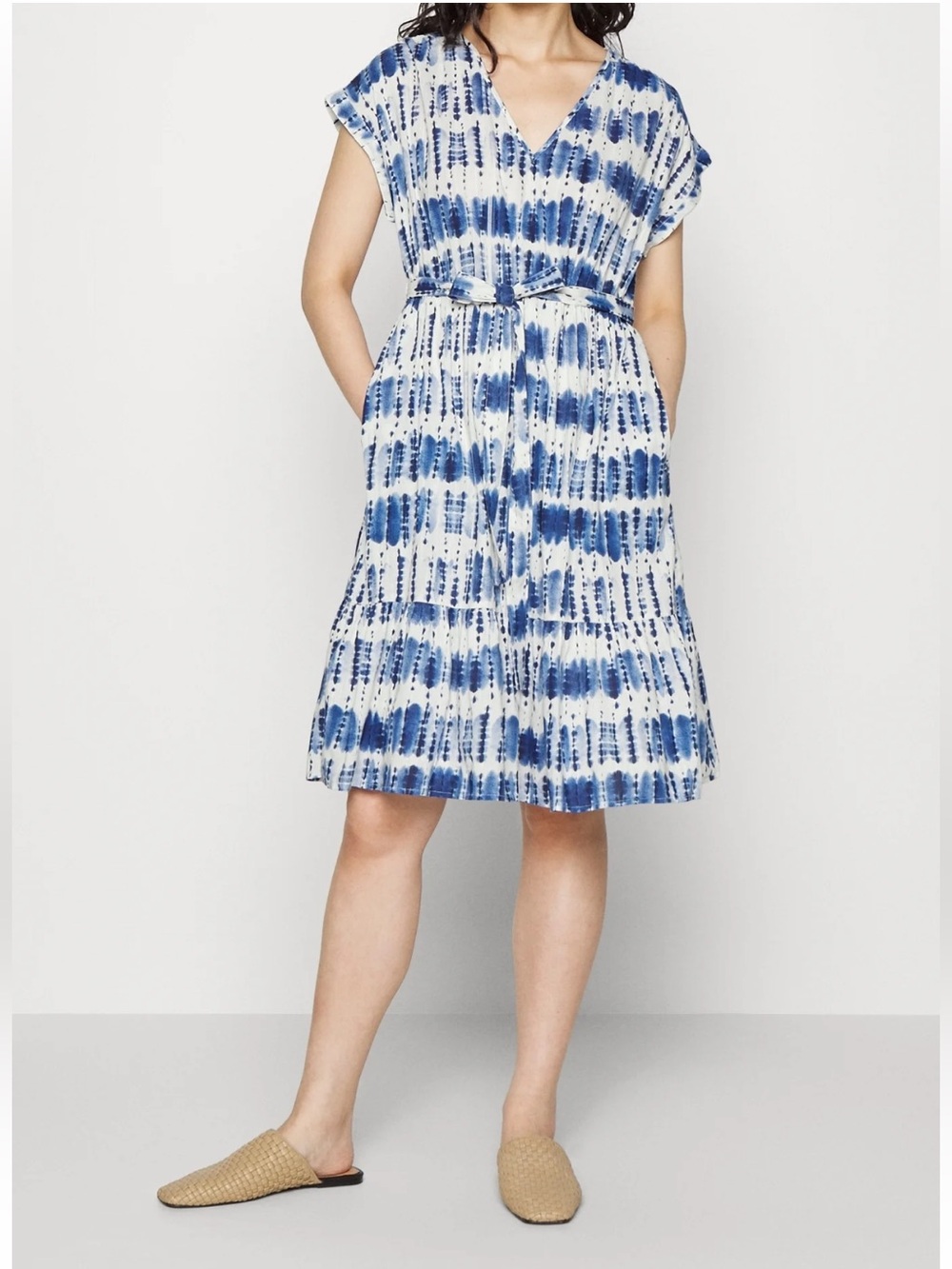 Gap Tye Dye V Neck Belted Tiered Indigo Blue White Fit Flare Short Sleeve Dress